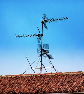 the-radio-antenna-1151543-m.jpg